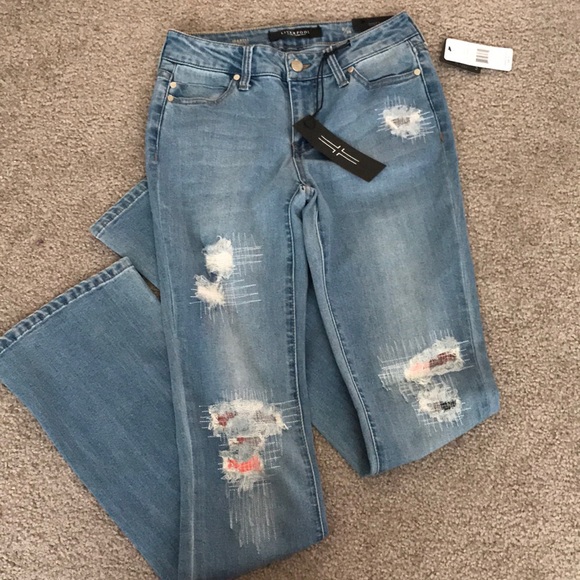 Liverpool Jeans Company Denim - 1 LEFT💥Liverpool Distressed & patched skinny boot
